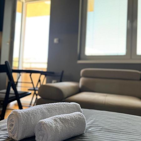 Ambe Apartments 비톨라 외부 사진