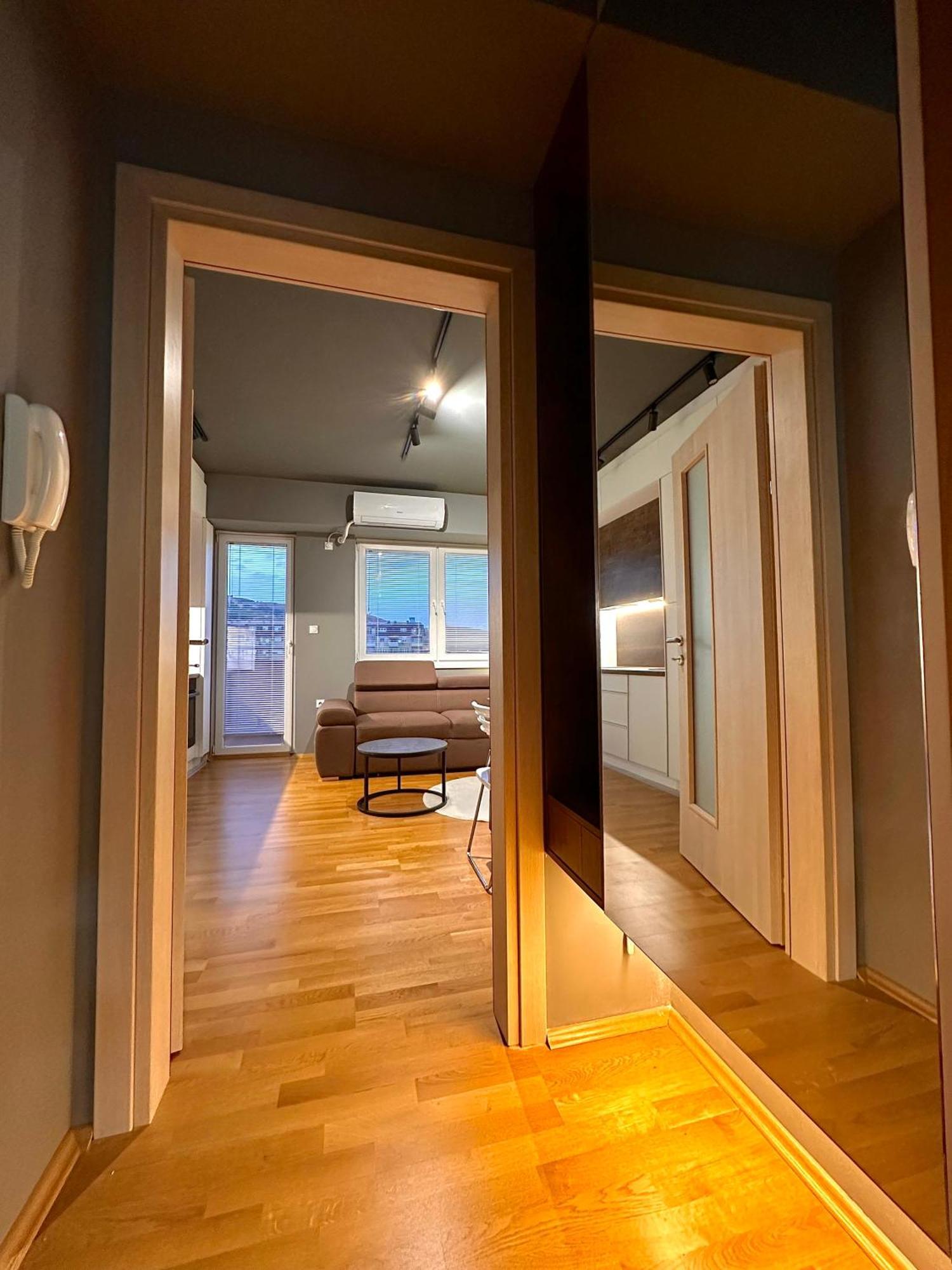 Ambe Apartments 비톨라 외부 사진