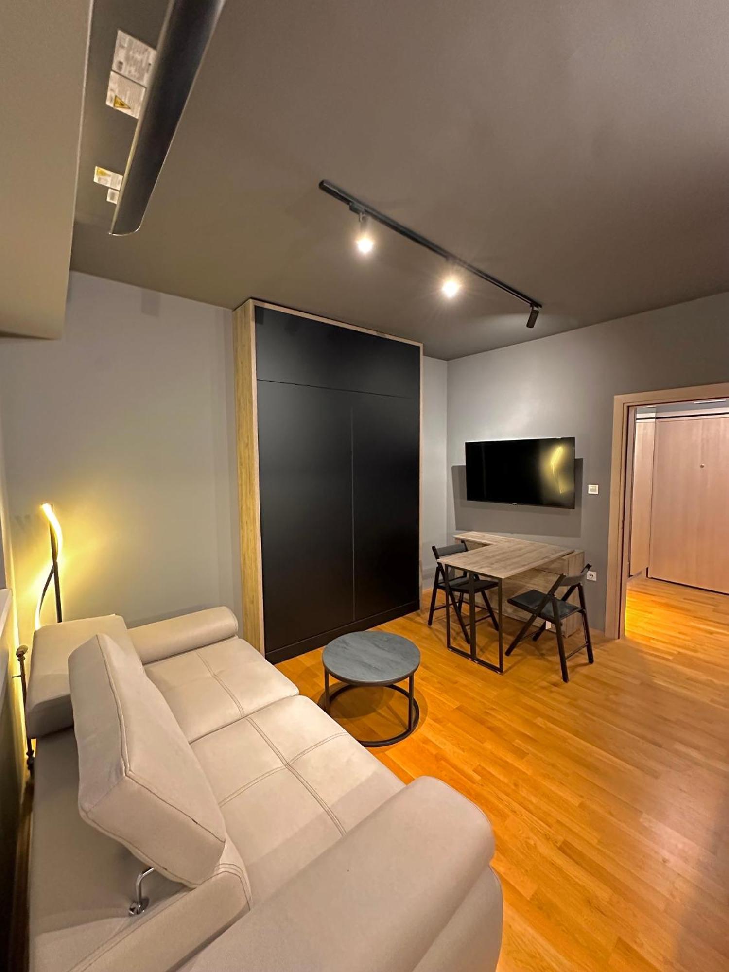 Ambe Apartments 비톨라 외부 사진