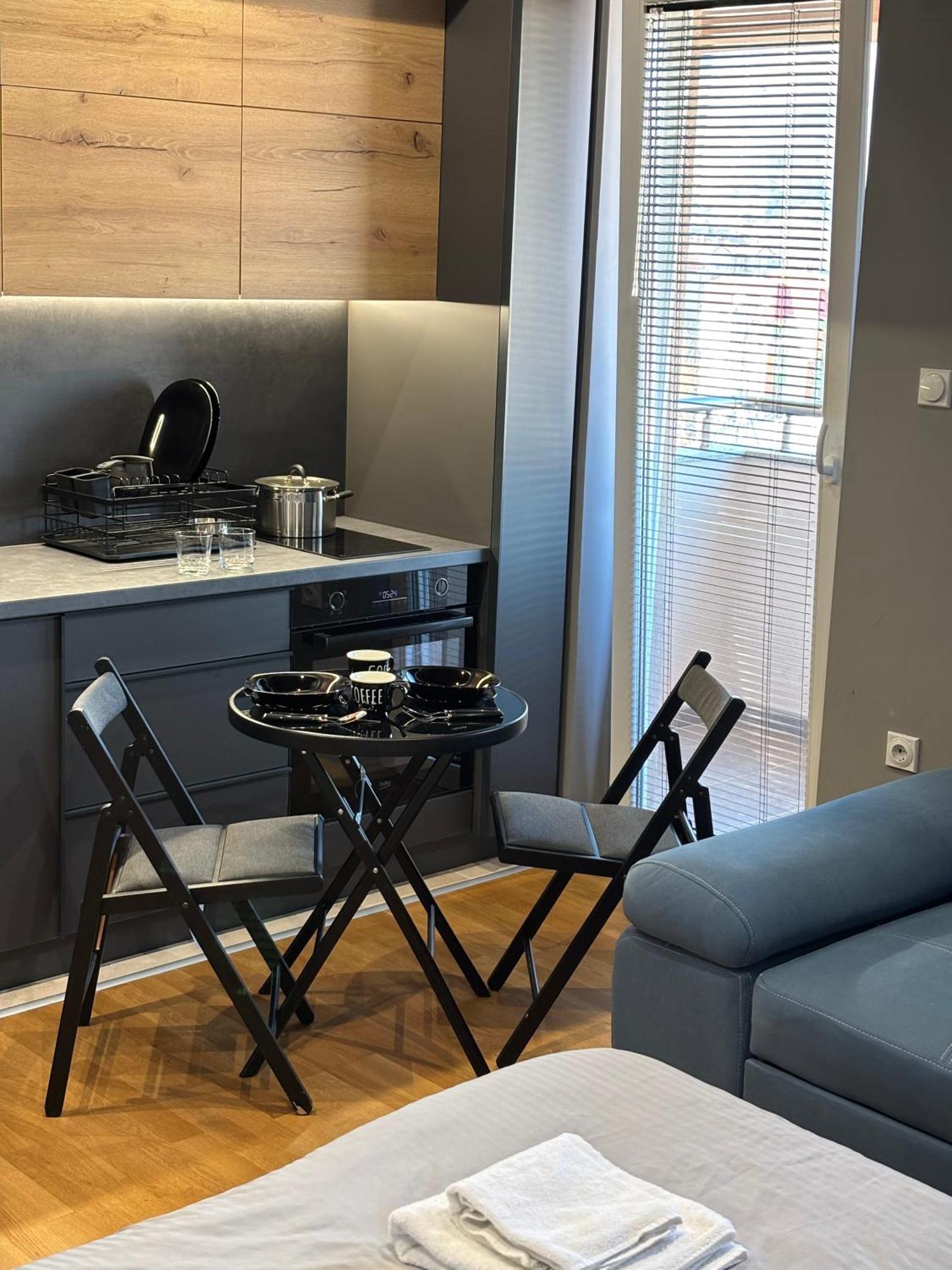 Ambe Apartments 비톨라 외부 사진