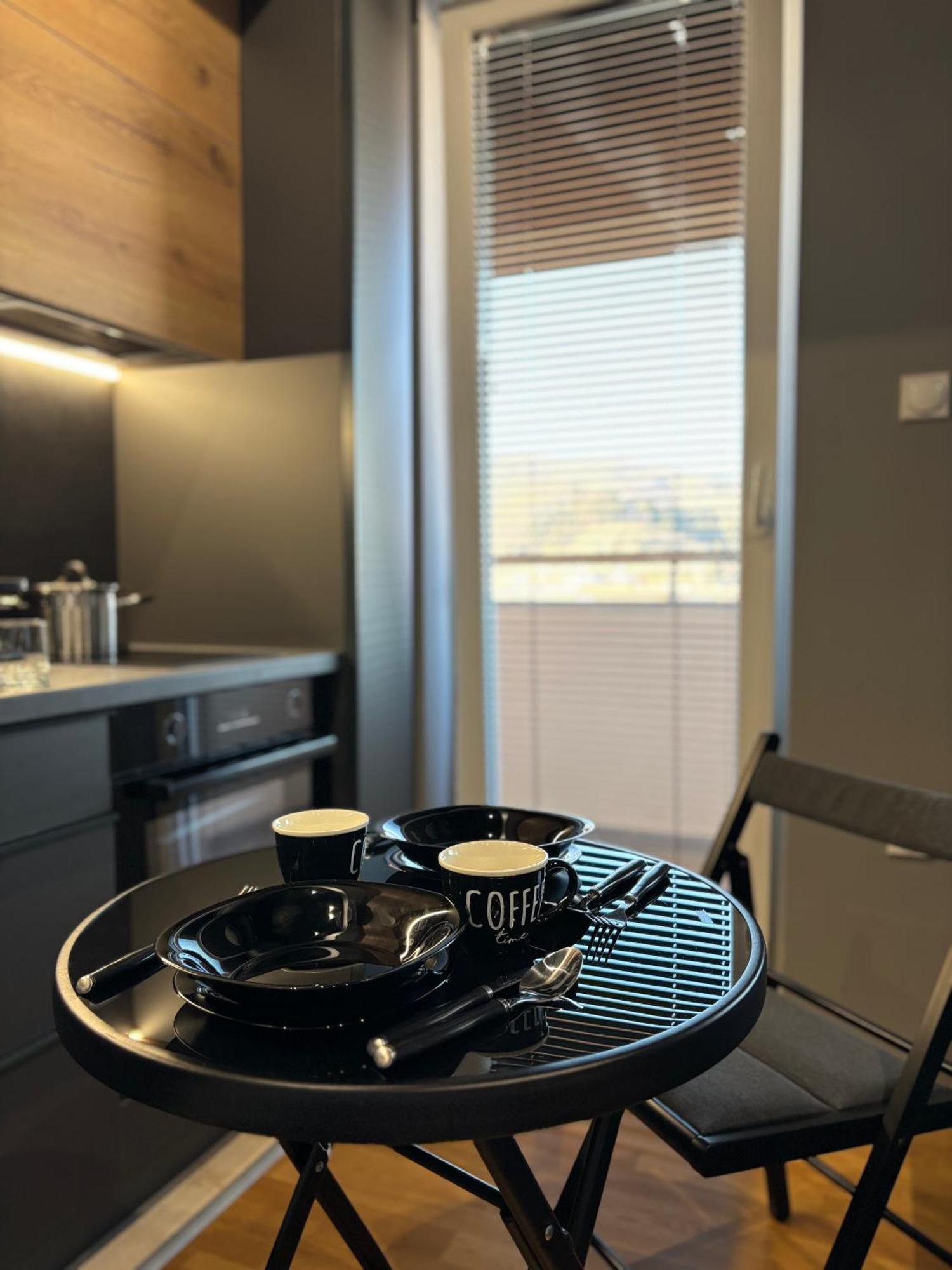 Ambe Apartments 비톨라 외부 사진
