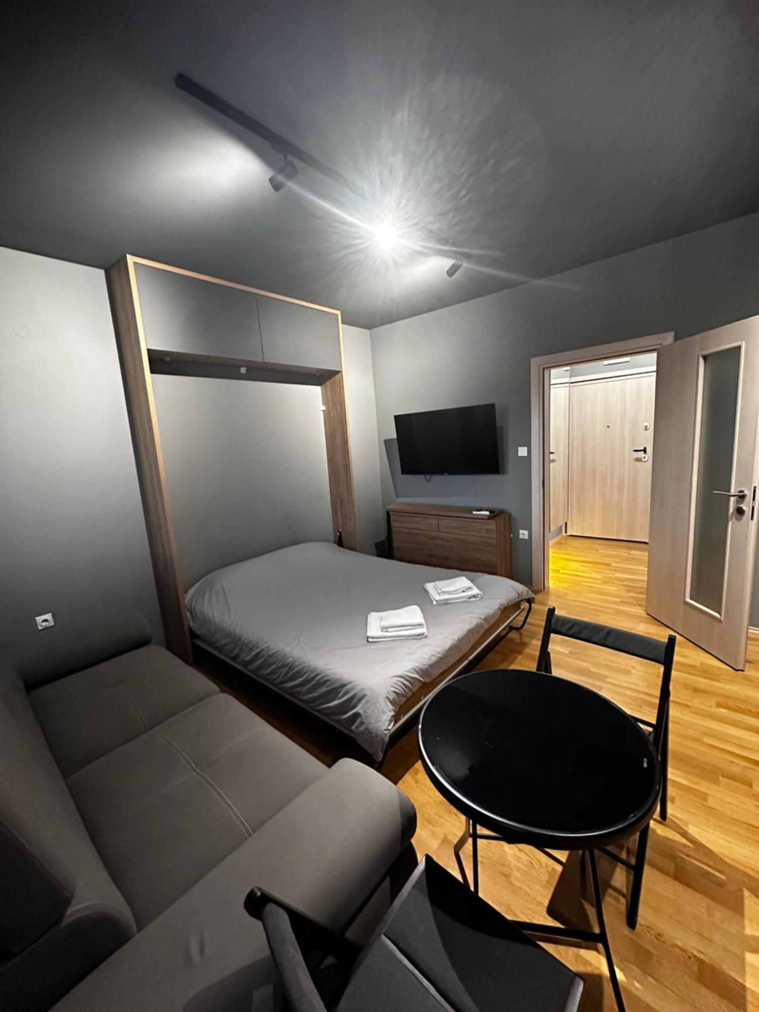 Ambe Apartments 비톨라 외부 사진